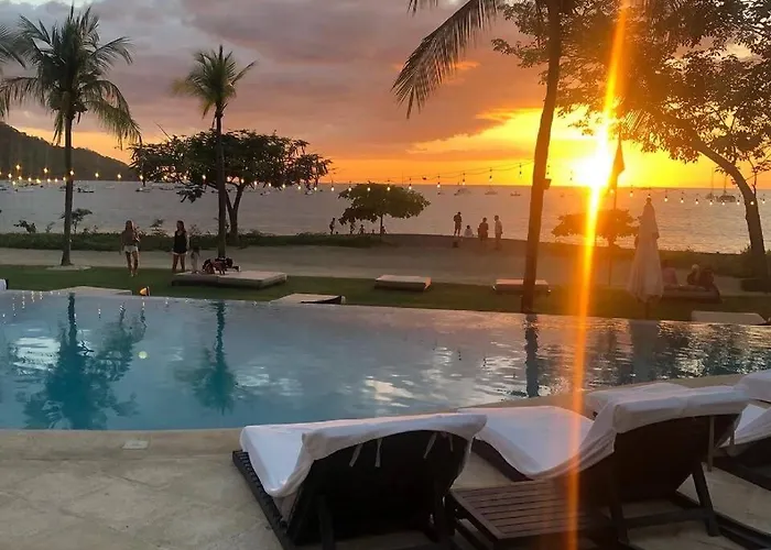 Apartment L1213 One Bedroom, Huge Balcony Amazing Sunsets *