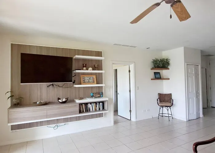 Apartment L1213 One Bedroom, Huge Balcony Amazing Sunsets *