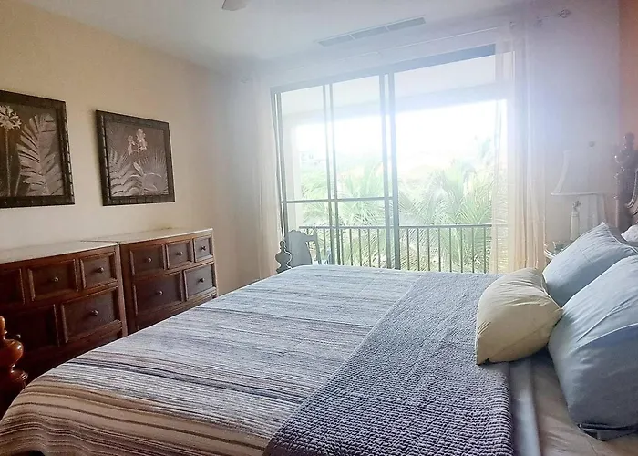L1213 One Bedroom, Huge Balcony Amazing Sunsets Apartment *