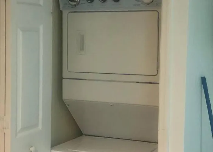 L1213 One Bedroom, Huge Balcony Amazing Sunsets