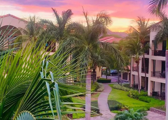 L1213 One Bedroom, Huge Balcony Amazing Sunsets Apartment Coco