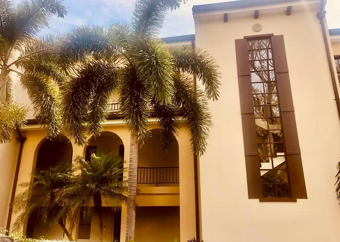 Apartment L1213 One Bedroom, Huge Balcony Amazing Sunsets
